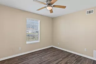 207 E Travis St, Leonard, TX 75452 - Photo 17