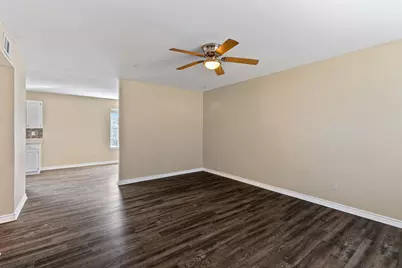207 E Travis Street, Leonard, TX 75452 - Photo 9