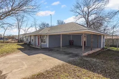 207 E Travis Street, Leonard, TX 75452 - Photo 1
