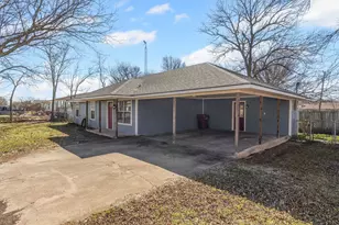 207 E Travis St, Leonard, TX 75452 - Photo 1