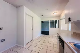 121 N Heights Dr, Crowley, TX 76036 - Photo 7