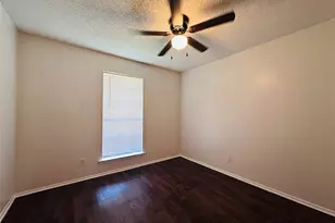 121 N Heights Dr, Crowley, TX 76036 - Photo 11