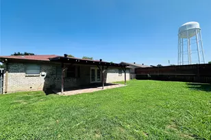 121 N Heights Dr, Crowley, TX 76036 - Photo 15