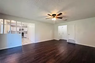 121 N Heights Dr, Crowley, TX 76036 - Photo 3