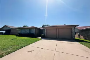 121 N Heights Dr, Crowley, TX 76036 - Photo 1