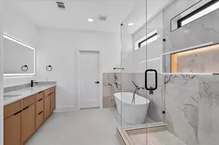 1660 W Wintergreen Rd, Lancaster, TX 75134 - Photo 27