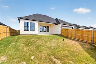 1660 W Wintergreen Rd, Lancaster, TX 75134 - Photo 31