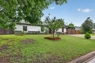 516 Post Oak Ln, Burleson, TX 76028 - Photo 13