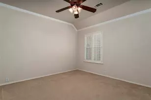 1620 Babbling Brook Dr, Grand Prairie, TX 75050 - Photo 25
