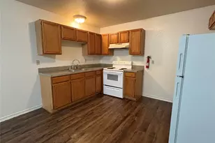 1112 Williams Ave, Cleburne, TX 76033 - Photo 1