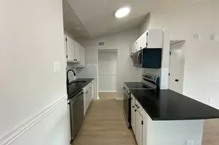 10355 Limestone Dr, Dallas, TX 75217 - Photo 5