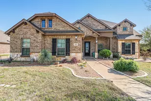 230 Sandy Way, Red Oak, TX 75154 - Photo 1