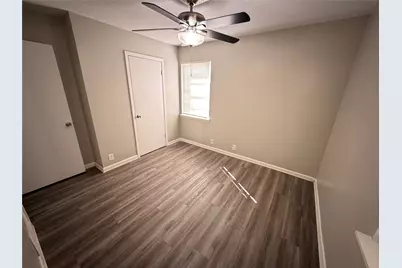 1902 Joslin Street, Cleburne, TX 76033 - Photo 9