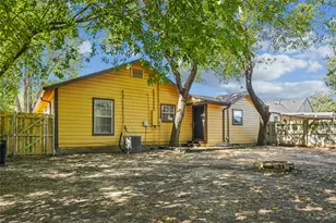 403 Marshall St, Sanger, TX 76266 - Photo 35