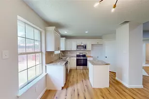 1532 Marion Dr, Dallas, TX 75211 - Photo 9
