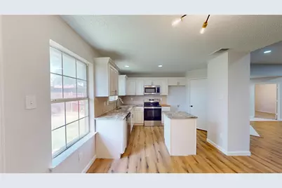 1532 Marion Drive, Dallas, TX 75211 - Photo 9