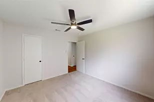 1532 Marion Dr, Dallas, TX 75211 - Photo 17