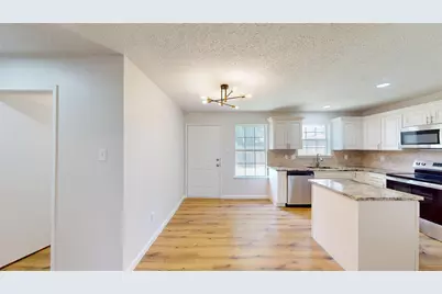 1532 Marion Drive, Dallas, TX 75211 - Photo 7