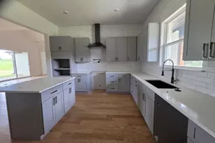 22103 Greenbriar Dr, Whitney, TX 76692 - Photo 5