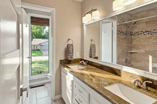 2811 Crowley Ct, Arlington, TX 76012 - Photo 15
