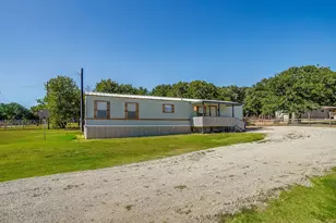 173 Briar Oaks Dr, Azle, TX 76020 - Photo 3
