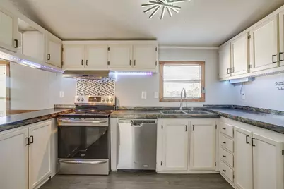 173 Briar Oaks Drive, Azle, TX 76020 - Photo 17