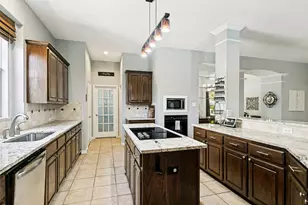 1702 Bluffview Ln, Carrollton, TX 75007 - Photo 13