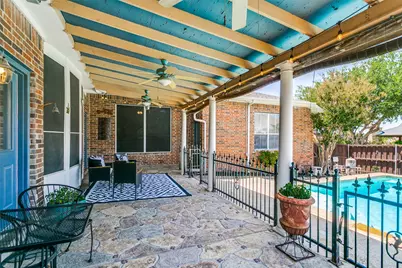 1702 Bluffview Lane, Carrollton, TX 75007 - Photo 31