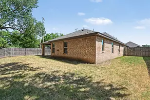 977 Sam St, Springtown, TX 76082 - Photo 31