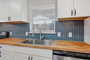 1808 Robin Dr, Sherman, TX 75092 - Photo 11