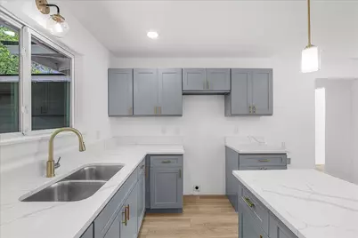 4505 Quails Lane, Fort Worth, TX 76119 - Photo 9
