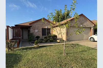 824 Mulder Drive, Arlington, TX 76001 - Photo 1
