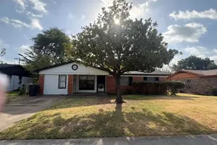 4974 Dupont Dr, Dallas, TX 75216 - Photo 1