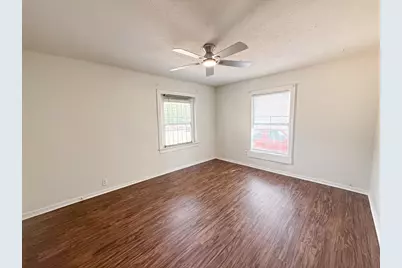 6710 Petain Avenue, Dallas, TX 75227 - Photo 11