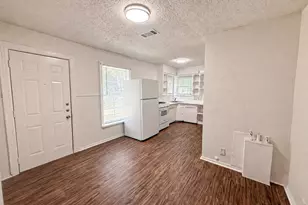 6710 Petain Ave, Dallas, TX 75227 - Photo 5