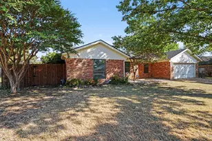 1510 Surry Pl Dr, Cleburne, TX 76033 - Photo 13