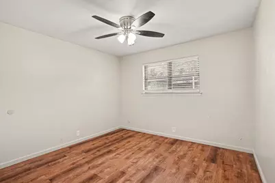 1510 Surry Place Drive, Cleburne, TX 76033 - Photo 7