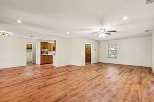 1510 Surry Pl Dr, Cleburne, TX 76033 - Photo 15