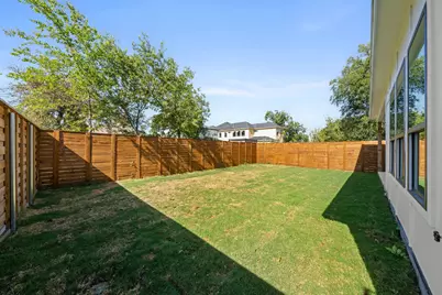 1919 Nomas Street, Dallas, TX 75212 - Photo 25