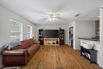 8204 Starnes Road, North Richland Hills, TX 76182 - Photo 5