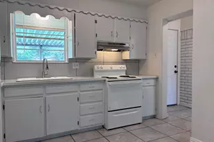 290 N Barker St, Stephenville, TX 76401 - Photo 7