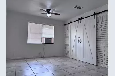 290 N Barker Street, Stephenville, TX 76401 - Photo 11