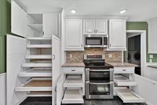 4208 Trowbridge Dr, Arlington, TX 76013 - Photo 11