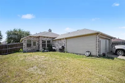 1333 Illinois Avenue, Lancaster, TX 75134 - Photo 27