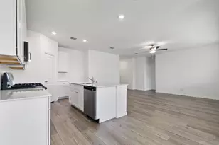 952 Dustwood Dr, Fort Worth, TX 76052 - Photo 11