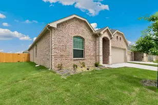 952 Dustwood Dr, Fort Worth, TX 76052 - Photo 3
