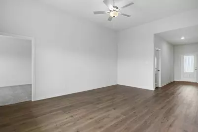9609 Logan Square Drive, Fort Worth, TX 76140 - Photo 7