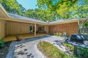 1803 Oak Grove Dr, Arlington, TX 76013 - Photo 11