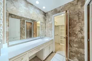 1803 Oak Grove Dr, Arlington, TX 76013 - Photo 13