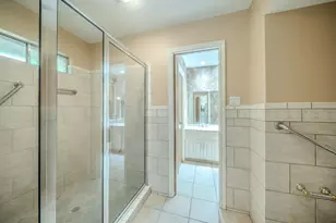 1803 Oak Grove Dr, Arlington, TX 76013 - Photo 13